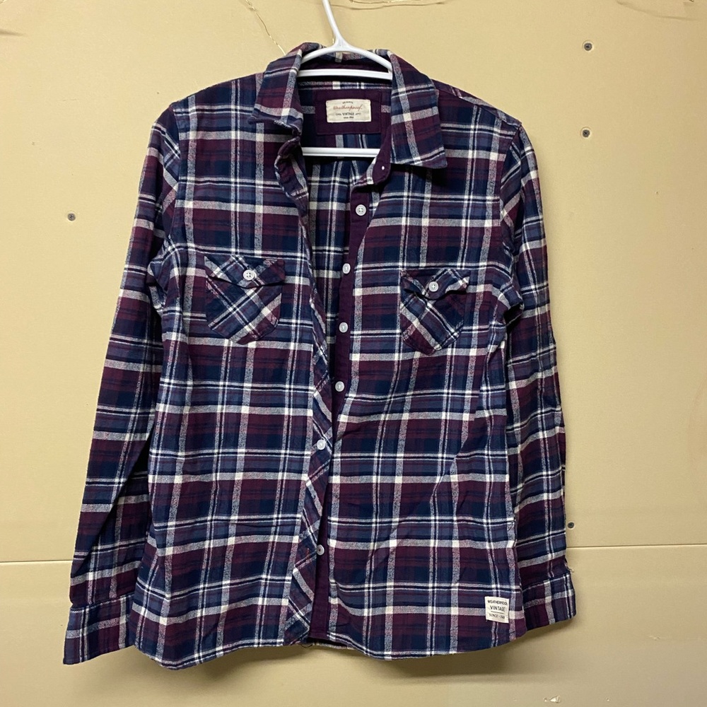 2/$20❤️- SHIRT | Women’s Weatherproof shirt size medium (fits small)